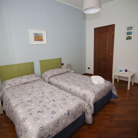 Casa Vittoria Bed & Breakfast Napoli Bagian luar foto