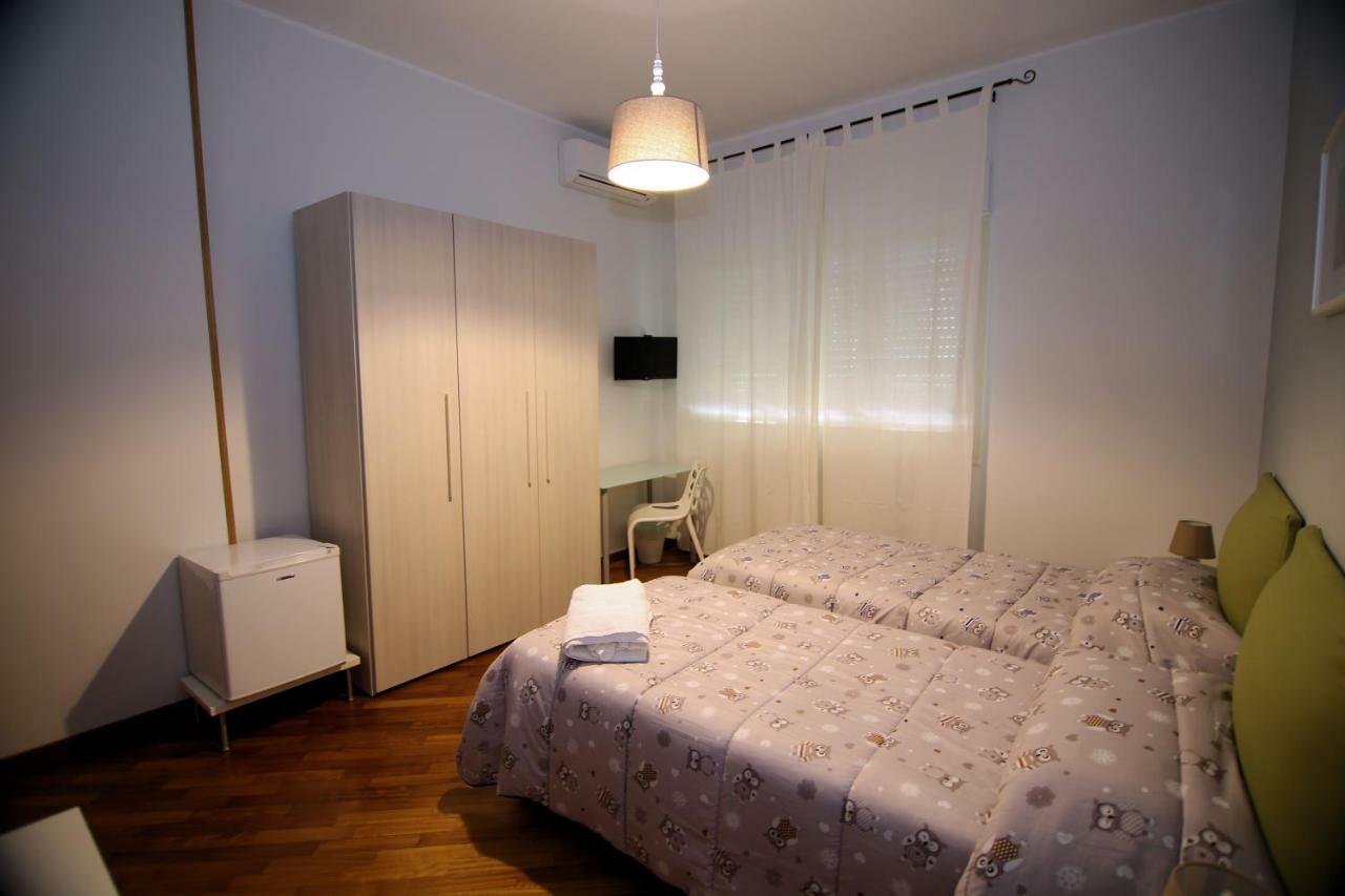 Casa Vittoria Bed & Breakfast Napoli Bagian luar foto
