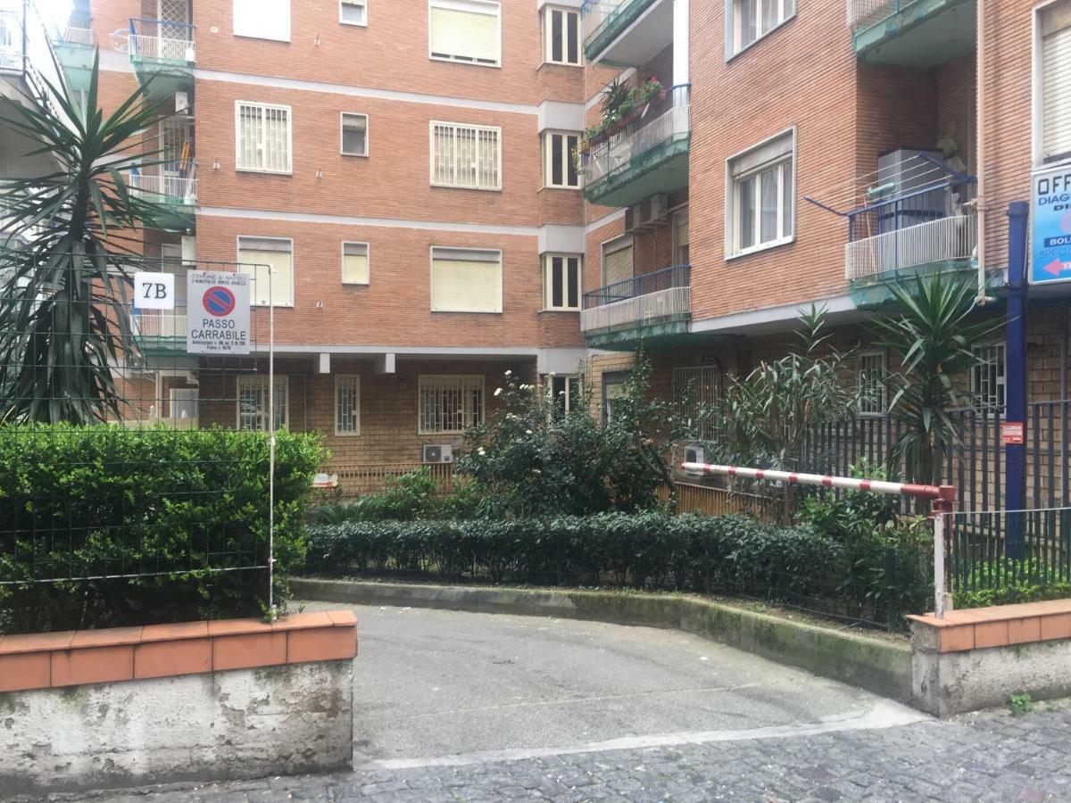 Casa Vittoria Bed & Breakfast Napoli Bagian luar foto