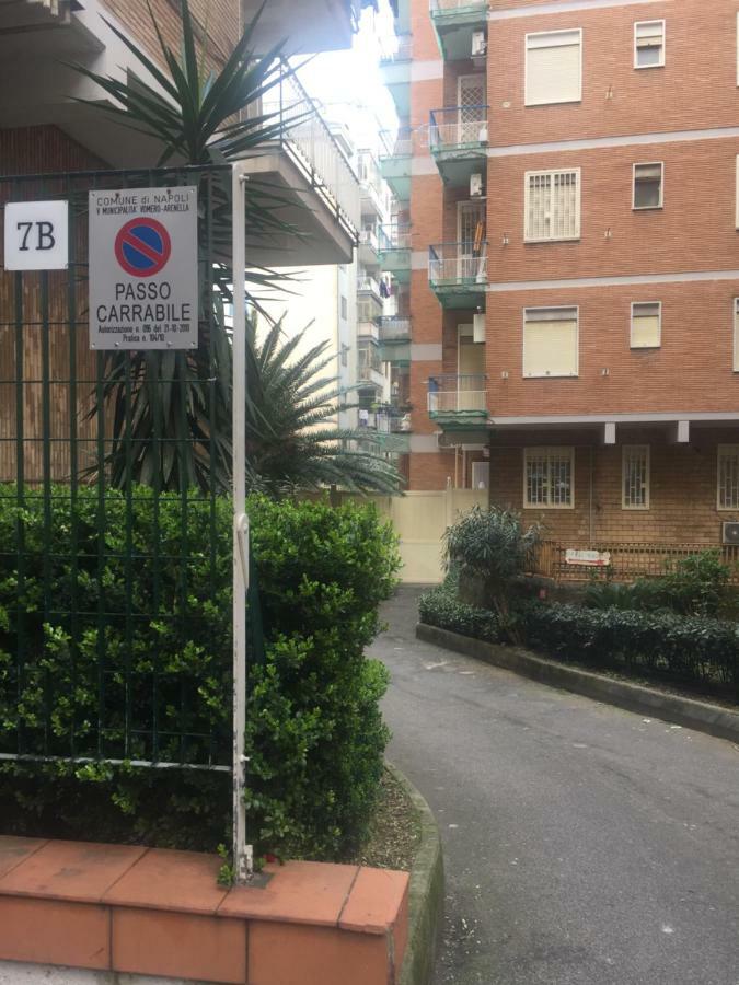 Casa Vittoria Bed & Breakfast Napoli Bagian luar foto
